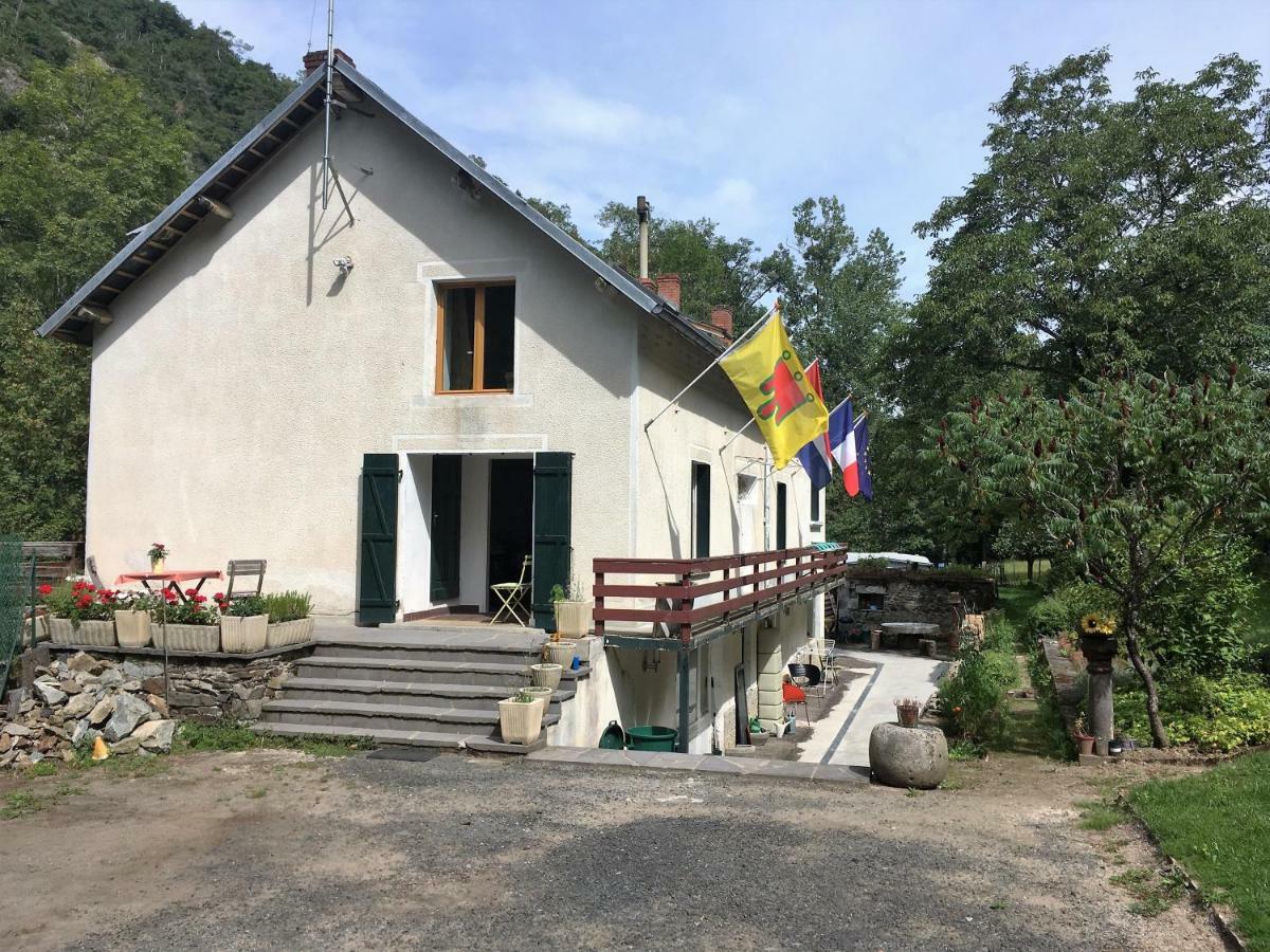 Moulin De La Fayolle Bed & Breakfast Blot-l'Eglise Exterior photo